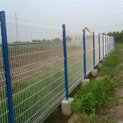 生態(tài)園護欄網(wǎng)與聲控LED旋律燈電路設計